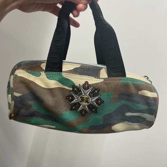 Rare Harajuku Lovers Our Love Is the REAL Thing Camouflage Purse Hand Bag - Picture 4 of 5